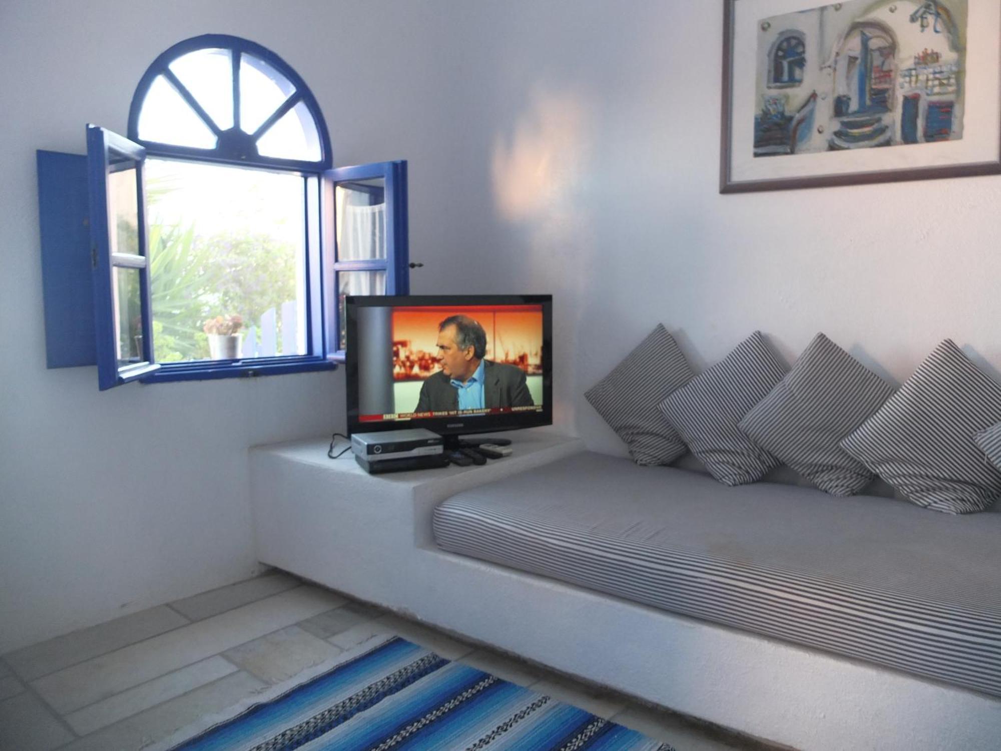 Ifestio Villas Oia Exterior photo