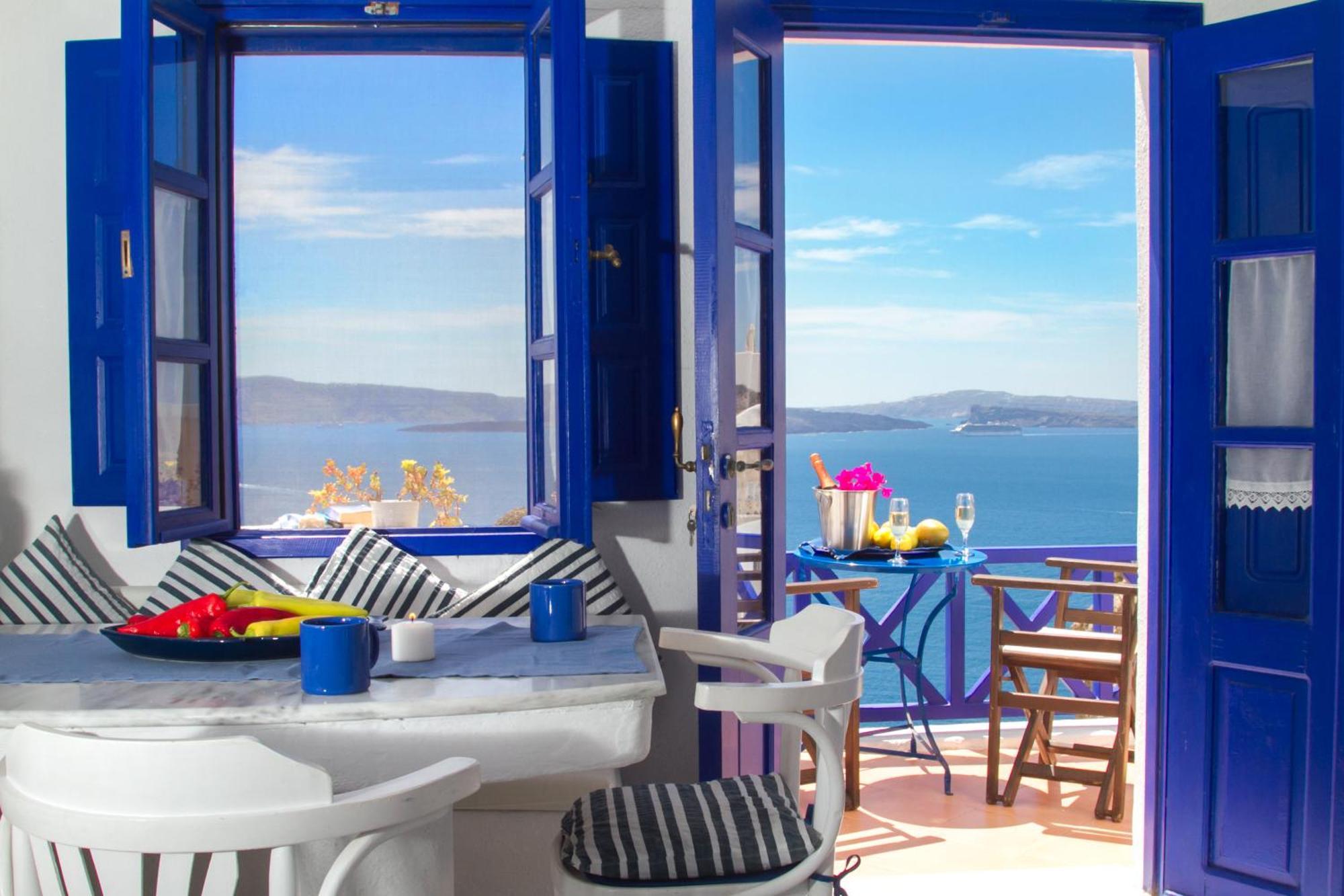 Ifestio Villas Oia Room photo